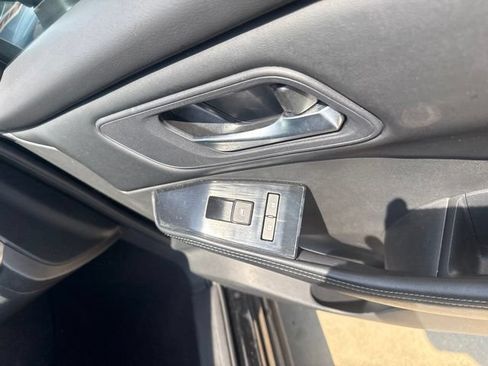 Used 2025 Nissan Rogue SV FWD image 20