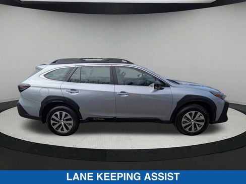 Certified 2025 Subaru Outback 2.5i image 2