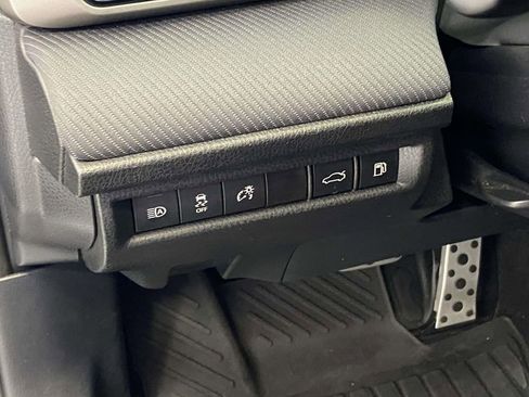 Used 2025 Toyota Camry SE w/ Multimedia Upgrade Package image 21