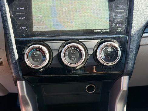 Used 2017 Subaru Forester 2.5i Limited image 31