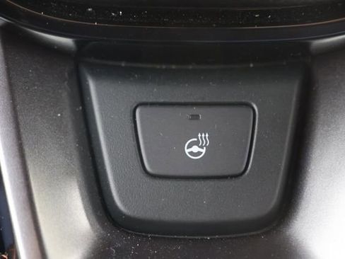 Used 2025 Honda Pilot TrailSport image 13