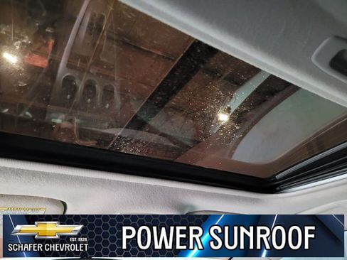 Used 2010 Pontiac Vibe Base image 5