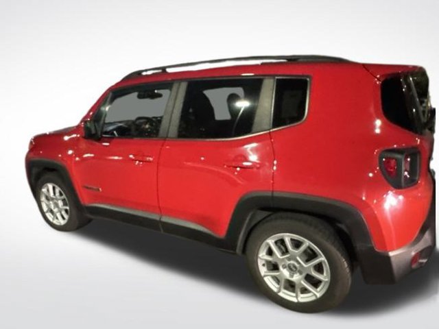 Used 2020 Jeep Renegade Latitude w/ Cold Weather Group FWD image 6