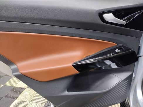 Used 2021 Volkswagen ID.4 Pro S w/ Gradient Package image 24