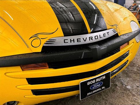 Used 2003 Chevrolet SSR w/ Preferred Equipment Group RWD image 27
