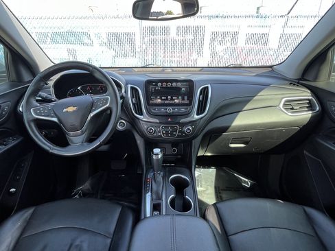 Used 2018 Chevrolet Equinox Premier FWD image 32