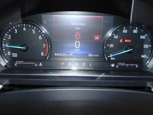 Used 2022 Ford Explorer XLT w/ Equipment Group 202A image 29