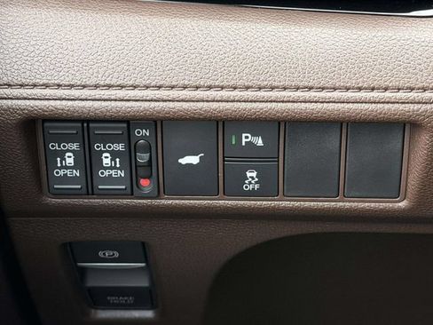 Certified 2026 Honda Odyssey Elite image 18