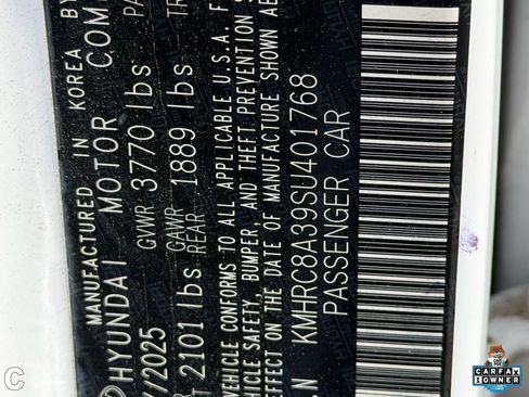 Used 2025 Hyundai Venue SEL FWD image 23