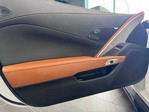 Used 2016 Chevrolet Corvette Z06 w/ 3LZ Preferred Equipment Group image 16