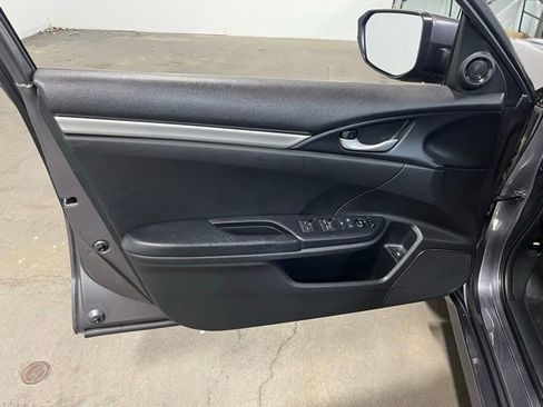 Used 2019 Honda Civic Sport image 24