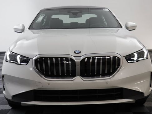 New 2026 BMW 530i xDrive image 21
