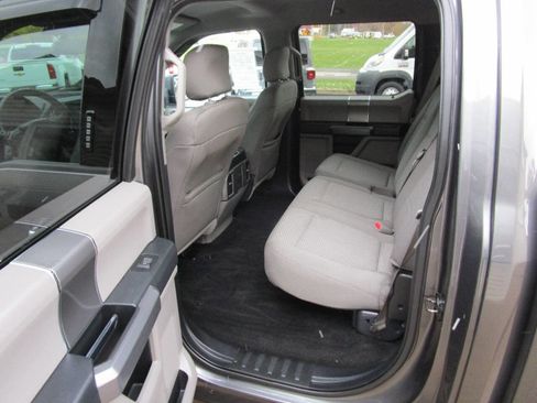 Used 2015 Ford F150 XLT w/ Equipment Group 301A Mid image 16