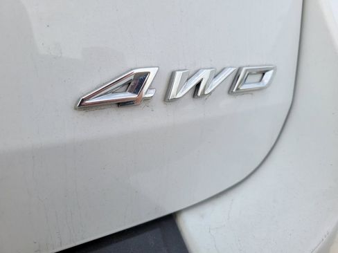 Used 2023 Ford Explorer XLT w/ Equipment Group 202A image 7