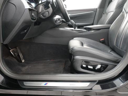 Used 2023 BMW M550i xDrive w/ Executive Package AWD/4WD image 31