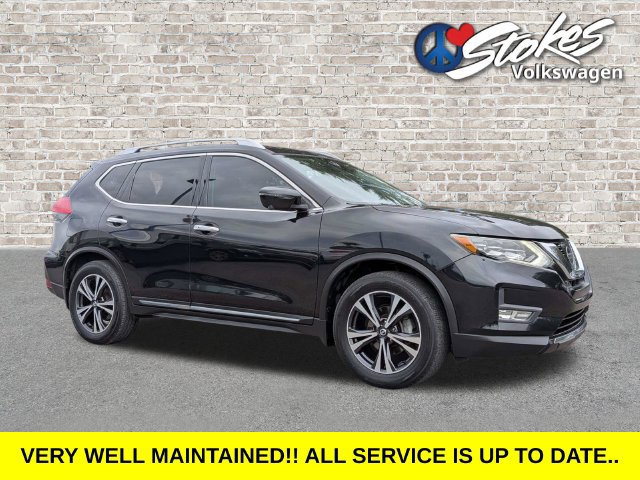 Used 2017 Nissan Rogue SL w/ SL Premium Package FWD image 2