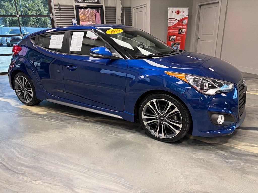 Used 2016 Hyundai Veloster Turbo FWD image 28