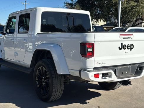 Used 2021 Jeep Gladiator Overland image 5