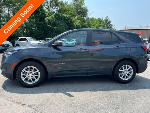 Used 2022 Chevrolet Equinox LS FWD image 5