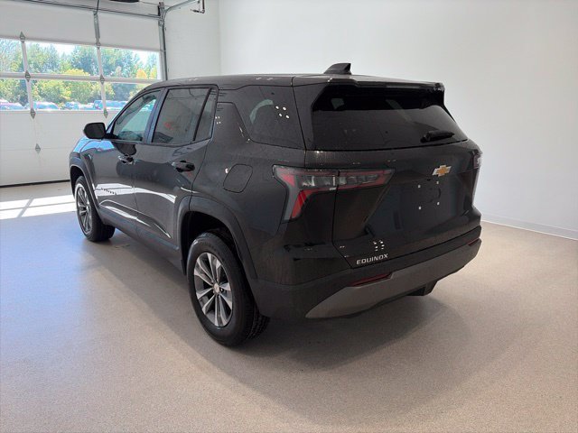 New 2027 Chevrolet Equinox LT w/ Convenience Package II FWD image 4