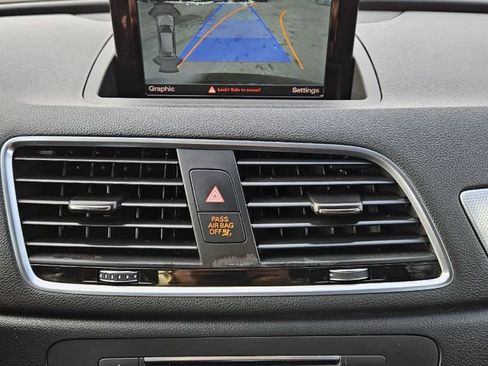 Used 2018 Audi Q3 2.0T Premium Plus w/ Premium Plus Package image 18