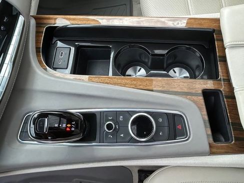 Used 2023 Cadillac Escalade Sport Platinum w/ LPO, ONYX Package image 34