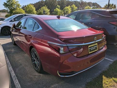 Used 2025 Lexus ES 300h w/ Premium Package image 3
