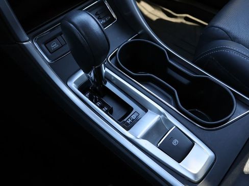 Used 2020 Subaru Ascent Limited w/ Technology Package image 18