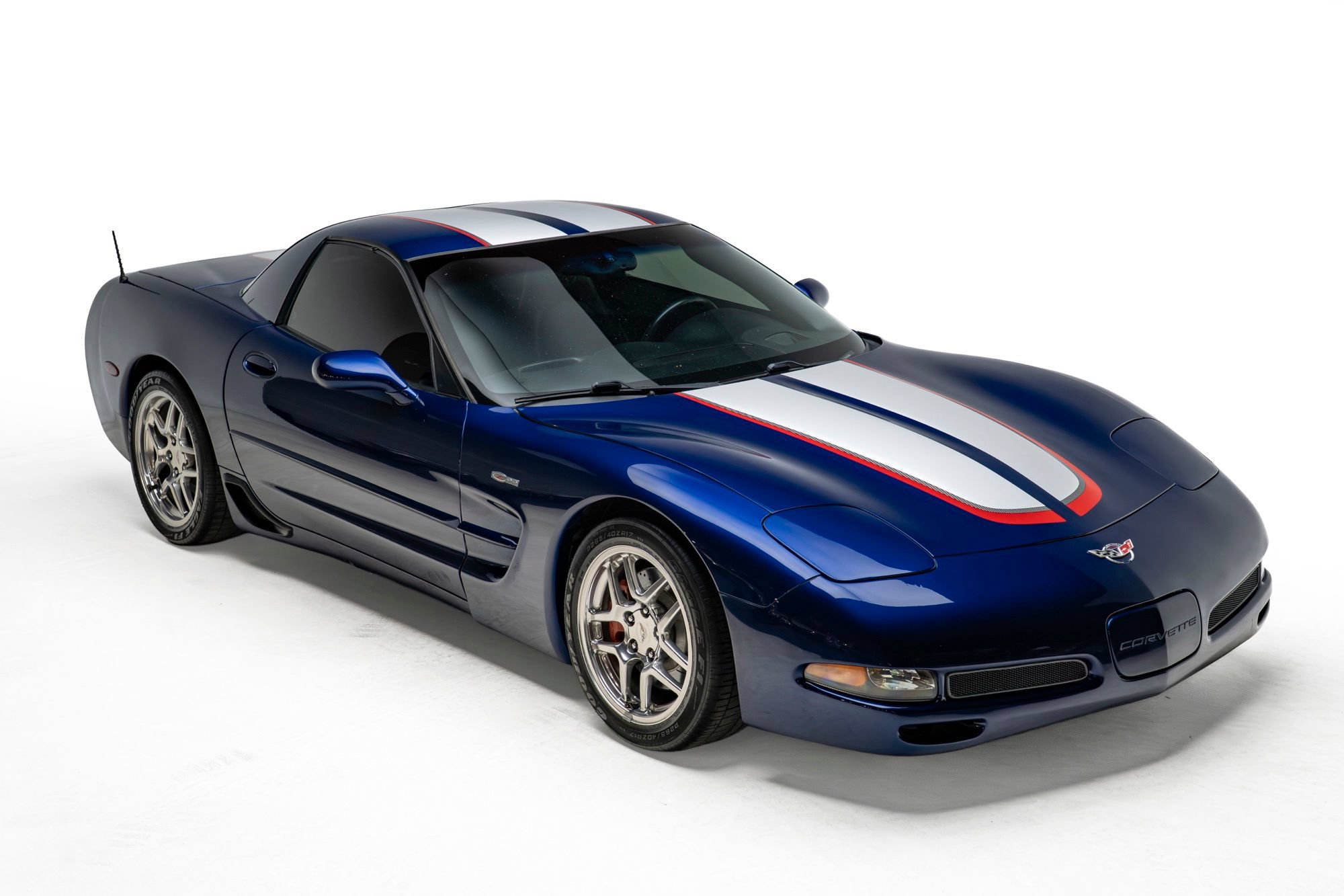 Used 2004 Chevrolet Corvette Z06 w/ Z06 Preferred Equipment Group RWD image 8