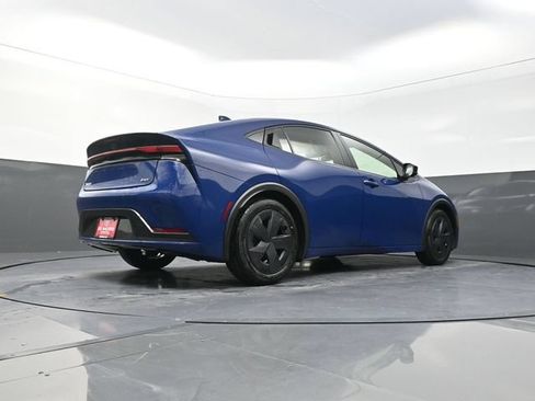Used 2025 Toyota Prius LE FWD image 36
