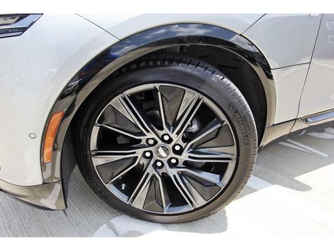 Used 2024 Cadillac Lyriq Sport w/ LPO, Floor Liner Package AWD/4WD image 30