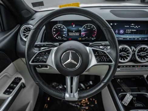 Certified 2025 Mercedes-Benz GLB 250 4MATIC image 29