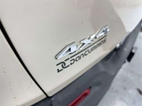 Used 2015 Jeep Cherokee Latitude w/ Cold Weather Group image 25