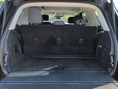 Used 2025 Ford Expedition Active RWD image 12