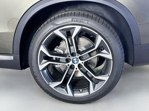 New 2026 BMW X5 xDrive40i AWD/4WD image 32