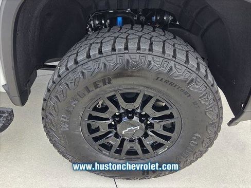 New 2026 Chevrolet Silverado 2500 ZR2 w/ LPO, Dark Essentials Package AWD/4WD image 16