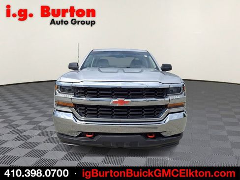 Used 2018 Chevrolet Silverado 1500 W/T w/ WT Convenience Package AWD/4WD image 2
