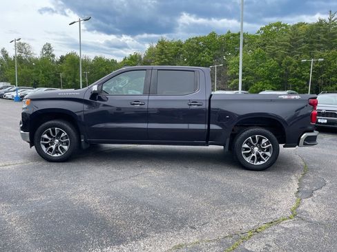 Used 2023 Chevrolet Silverado 1500 LT AWD/4WD image 3