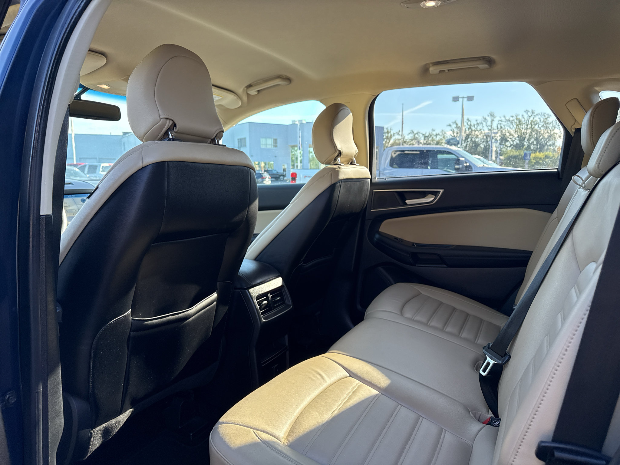 Used 2017 Ford Edge SEL w/ Equipment Group 201A FWD image 17