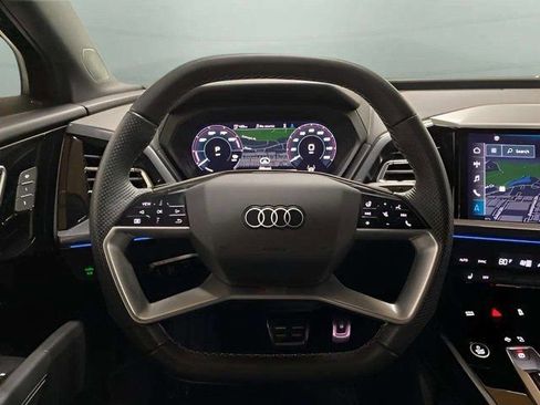 Used 2024 Audi Q4 e-tron Premium Plus w/ Premium Plus image 11