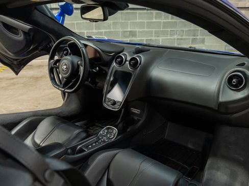 Used 2019 McLaren 570S Coupe RWD image 42