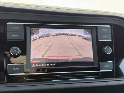 Certified 2024 Volkswagen Jetta Sport image 8