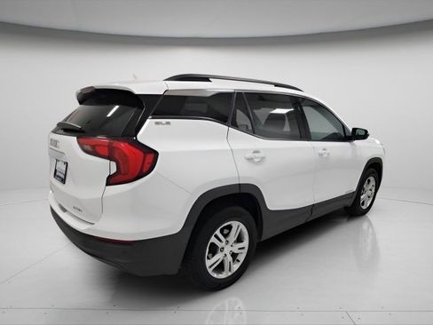 Used 2020 GMC Terrain SLE w/ Driver Convenience Package image 11