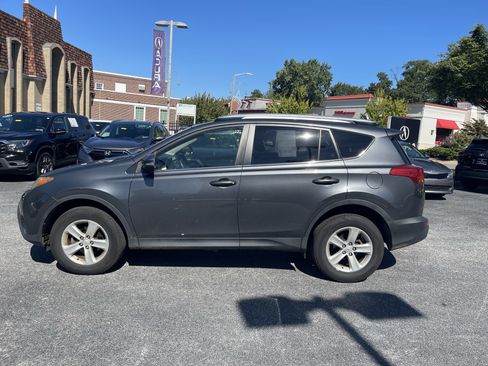 Used 2014 Toyota RAV4 XLE AWD/4WD image 4