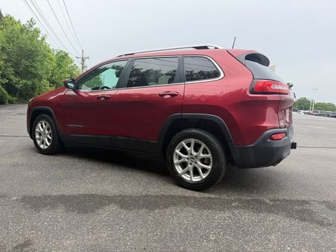 Used 2016 Jeep Cherokee Latitude w/ Comfort/Convenience Group FWD image 11