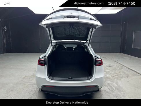 Used 2022 Tesla Model Y Performance image 39
