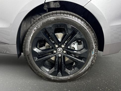 New 2026 Jaguar F-PACE R-Dynamic S AWD/4WD image 31