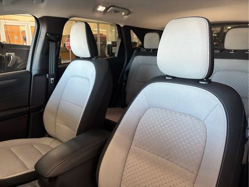 Certified 2023 Ford Escape Active AWD/4WD image 21