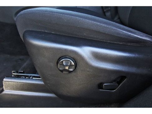 Used 2018 Jeep Grand Cherokee Laredo image 25