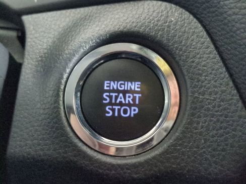 Used 2024 Toyota RAV4 Adventure image 34